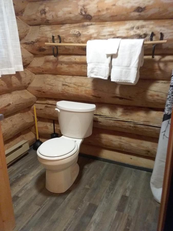 فندق كليرووترفي  Wells Gray Guest Ranch المظهر الخارجي الصورة