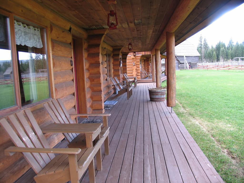 فندق كليرووترفي  Wells Gray Guest Ranch المظهر الخارجي الصورة